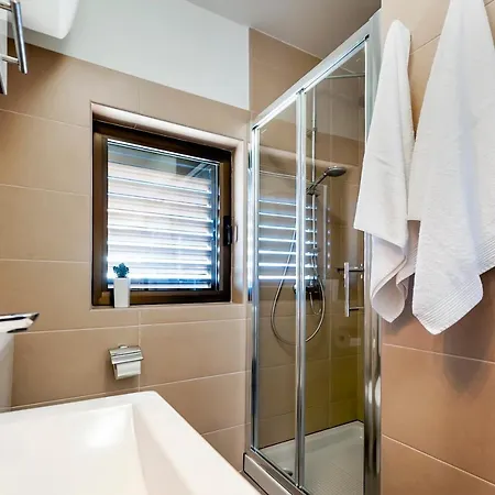 Allegria Gostinjska kuća 3*